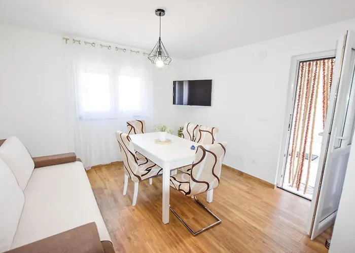 House Pine Shadow Vikendica Pasman