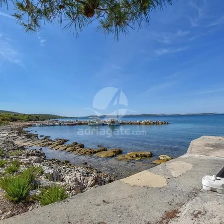 Vakantiehuis House Pine Shadow Pašman